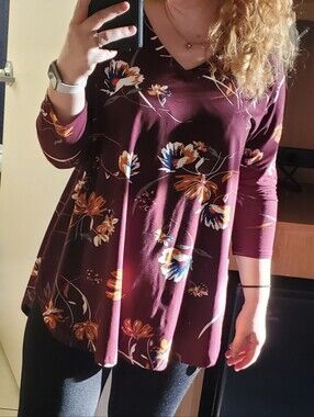 Lily Plum V-Neck Floral Tunic